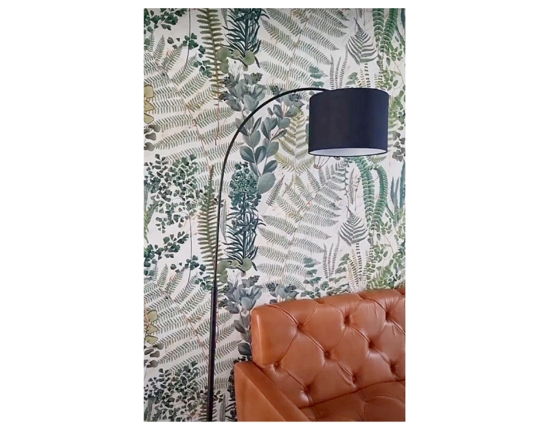 Tropical wallpaper to refresh your living room